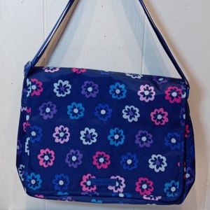 Vera Bradley Lighten up messenger -Ellie Flowers
